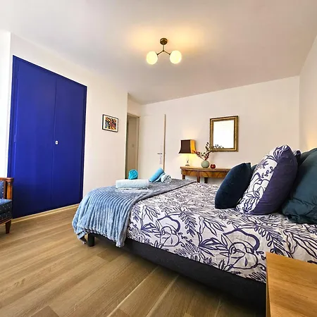 T4- Centre Ville- Parking Prive דירה