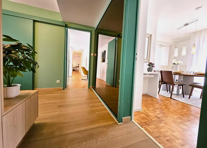 דירה T4- Centre Ville- Parking Prive קולמר