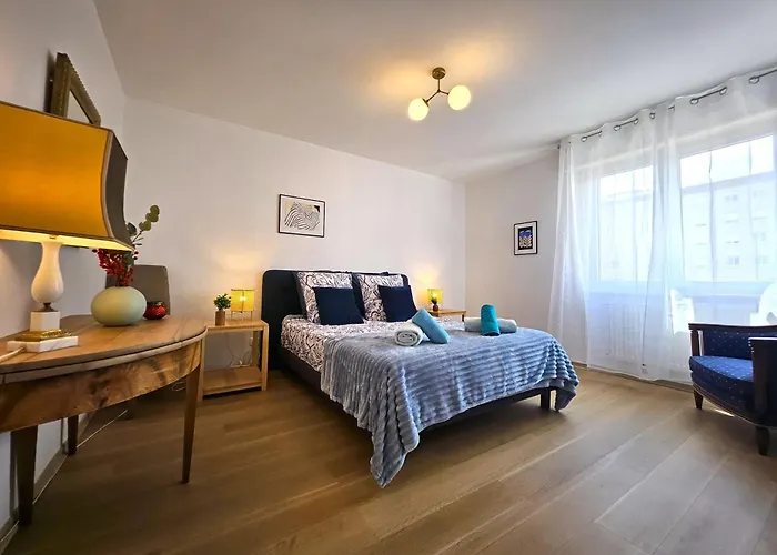 T4- Centre Ville- Parking Prive *