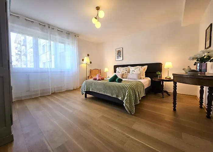 דירה T4- Centre Ville- Parking Prive